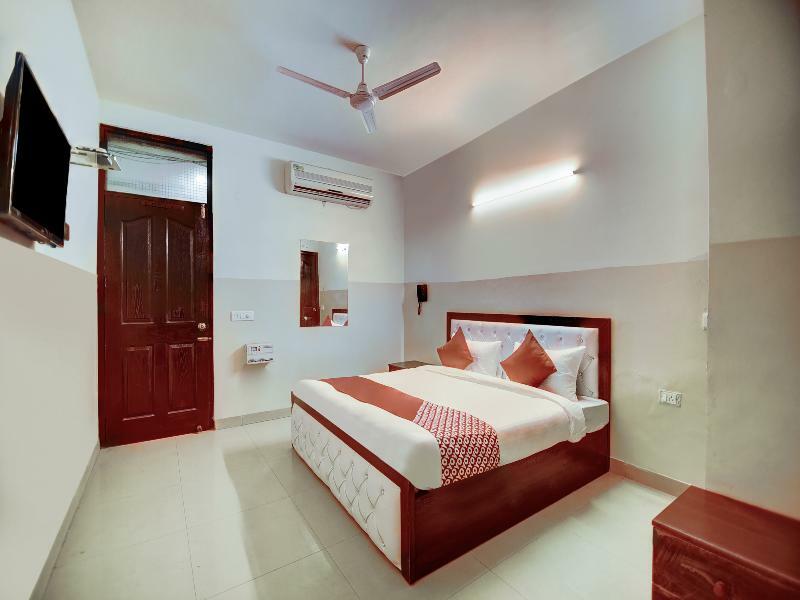 Oyo 28461 Royal Stay Inn Delhi  Eksteriør billede